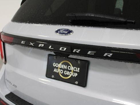New 2026 Ford Explorer Active w/ Active Comfort Package image 12