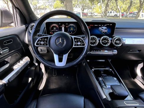 Used 2021 Mercedes-Benz GLB 250 image 8