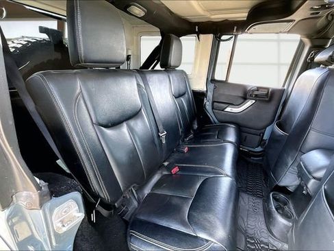 Used 2015 Jeep Wrangler Unlimited Sahara w/ Max Tow Package image 27
