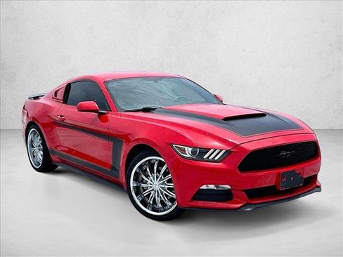 Used 2017 Ford Mustang Coupe RWD image 12