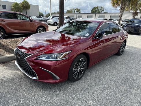 Used 2024 Lexus ES 350 w/ Premium Package FWD image 2