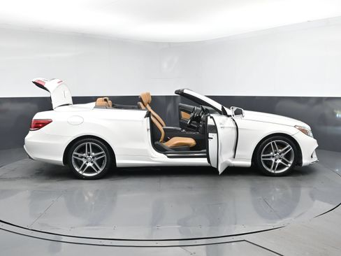 Used 2017 Mercedes-Benz E 400 Cabriolet w/ Premium 2 Package image 29