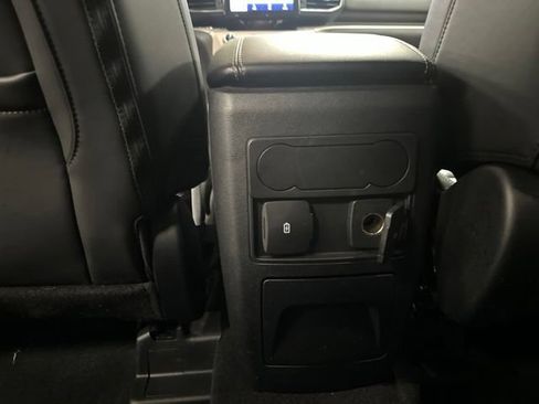 Used 2023 Ford Explorer XLT w/ Equipment Group 202A AWD/4WD image 19