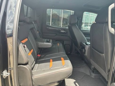 Used 2022 GMC Sierra 1500 AT4 w/ AT4 Premium Package AWD/4WD image 9
