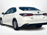 Used 2021 Toyota Camry LE image 4