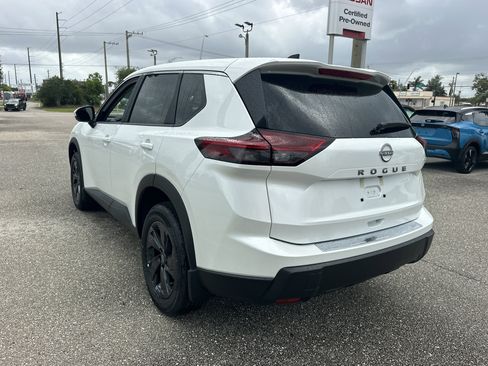 New 2026 Nissan Rogue SV FWD image 9