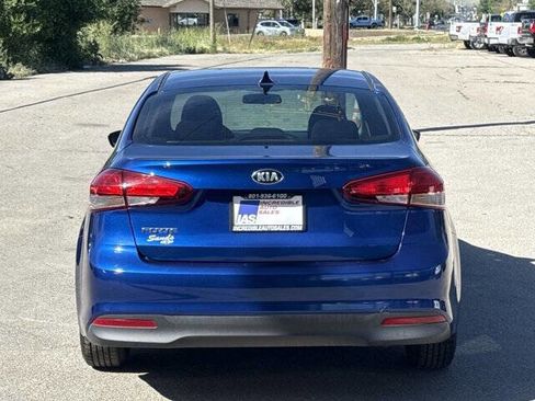 Used 2017 Kia Forte LX FWD image 5