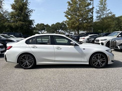 Used 2023 BMW 330i Sedan w/ M Sport Package RWD image 2