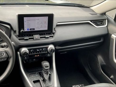 Used 2024 Toyota RAV4 XLE image 6