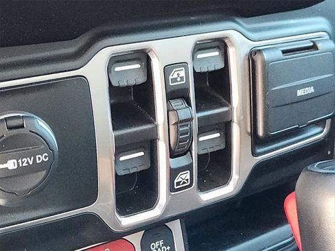 Certified 2022 Jeep Wrangler Unlimited Rubicon w/ LED Lighting Group image 17