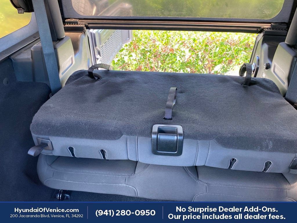 Used 2018 Jeep Wrangler Sport AWD/4WD image 23