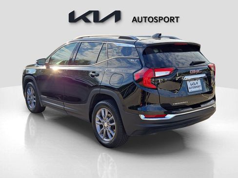 Used 2024 GMC Terrain SLT image 10