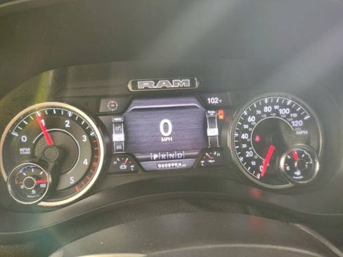 Used 2023 RAM 2500 Laramie AWD/4WD image 11