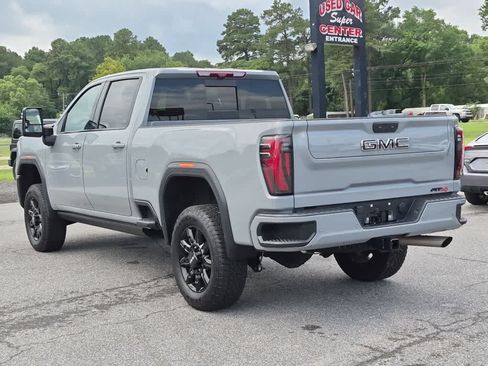 Used 2024 GMC Sierra 2500 AT4 w/ AT4 Premium Plus Package AWD/4WD image 6