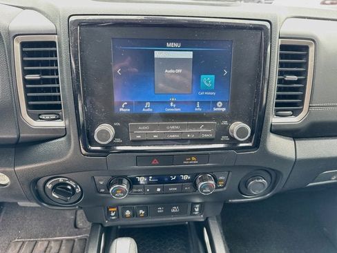Used 2022 Nissan Frontier SV AWD/4WD image 12