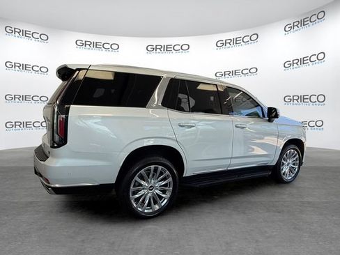 Used 2023 Cadillac Escalade Premium Luxury AWD/4WD image 6
