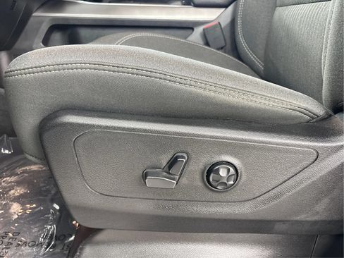 Used 2021 RAM 1500 Big Horn AWD/4WD image 24