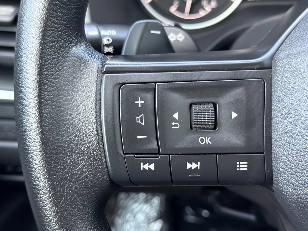 Used 2026 Nissan Rogue S FWD image 9