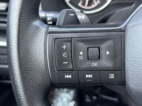Used 2026 Nissan Rogue S FWD image 9