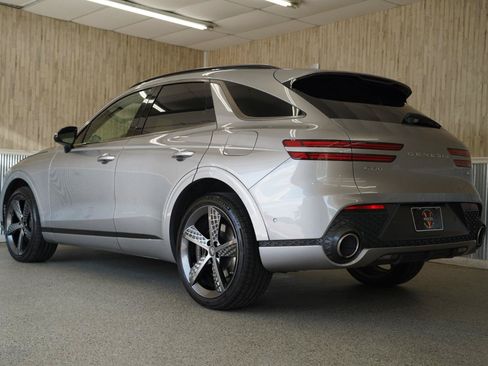 Used 2023 Genesis GV70 2.5T w/ Sport Prestige Package AWD/4WD image 7