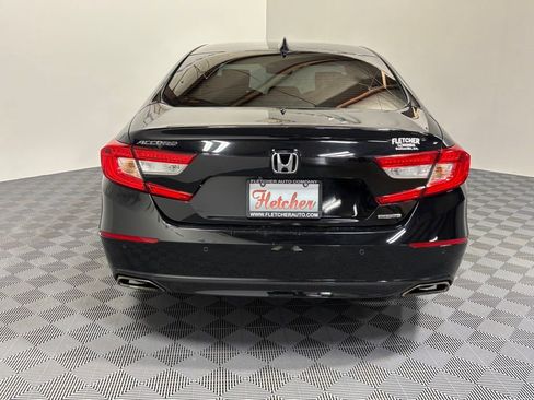 Certified 2018 Honda Accord Touring image 5