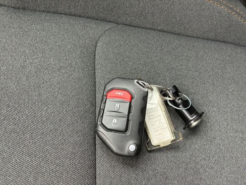 Used 2025 Jeep Wrangler Unlimited Sport AWD/4WD image 23