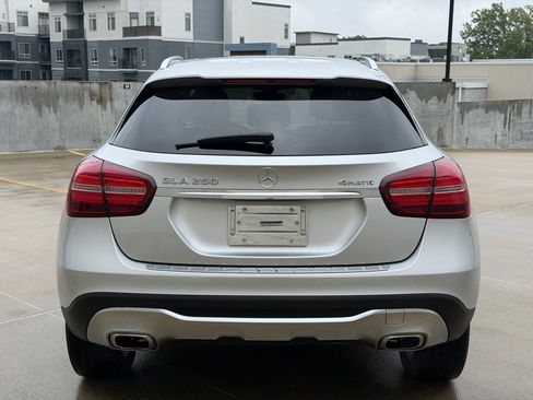 Used 2020 Mercedes-Benz GLA 250 4MATIC image 4