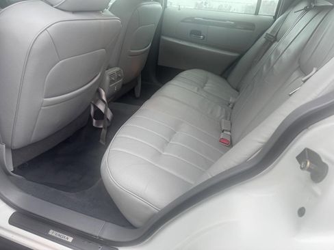 Used 1998 Lincoln Town Car Executive image 10