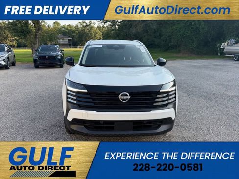 Used 2026 Nissan Kicks SV FWD image 2