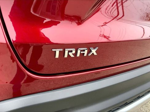 Used 2025 Chevrolet Trax LT image 29