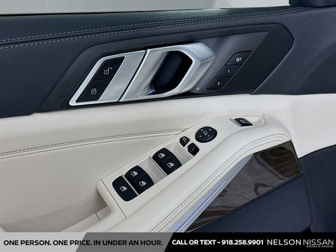 Used 2022 BMW X5 xDrive40i w/ M Sport Package AWD/4WD image 18