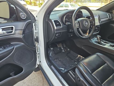 Used 2019 Jeep Grand Cherokee Limited w/ Luxury Group II AWD/4WD image 10