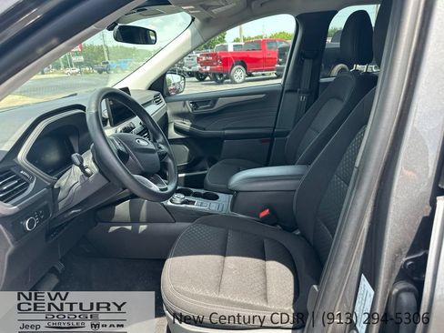 Used 2025 Ford Escape Active AWD/4WD image 7