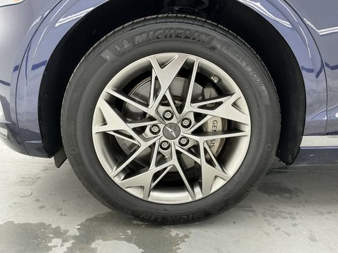 Used 2025 Genesis GV70 2.5T image 18