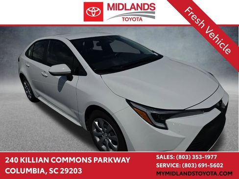 Used 2026 Toyota Corolla LE FWD image 1