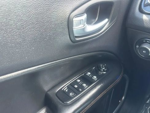 Used 2018 Jeep Compass Limited w/ Navigation Group FWD image 16