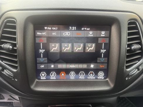 Used 2019 Jeep Compass Trailhawk AWD/4WD image 14