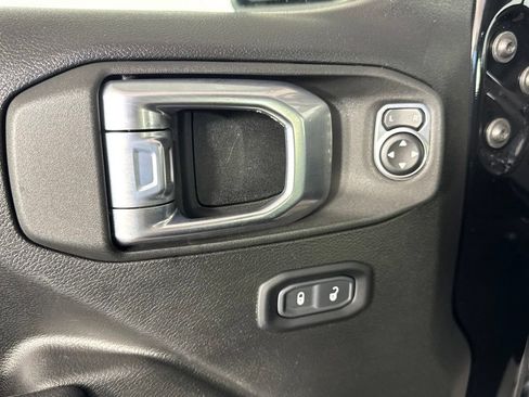 Used 2023 Jeep Wrangler Unlimited w/ Cold Weather Group AWD/4WD image 35
