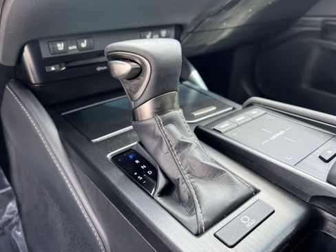 Used 2019 Lexus ES 350 w/ Premium Package image 20