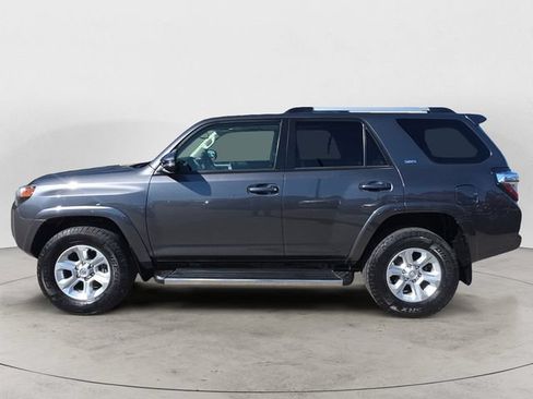 Used 2020 Toyota 4Runner SR5 Premium w/ Moonroof Package AWD/4WD image 2