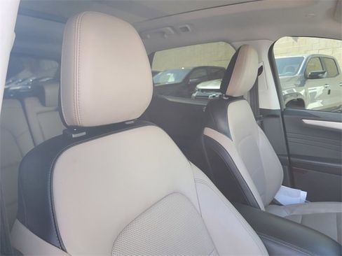 Used 2022 Ford Escape SEL w/ Technology Package image 18