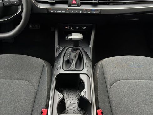 New 2025 Kia K4 LXS image 23
