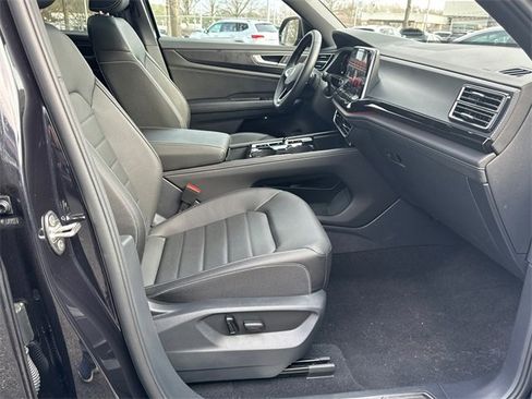 Certified 2025 Volkswagen Atlas Cross Sport SEL image 13