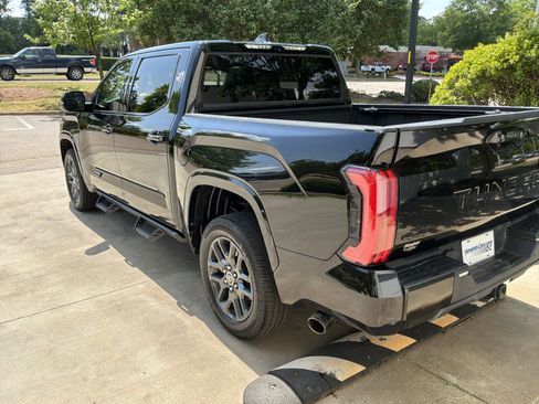 Used 2023 Toyota Tundra Platinum AWD/4WD image 8