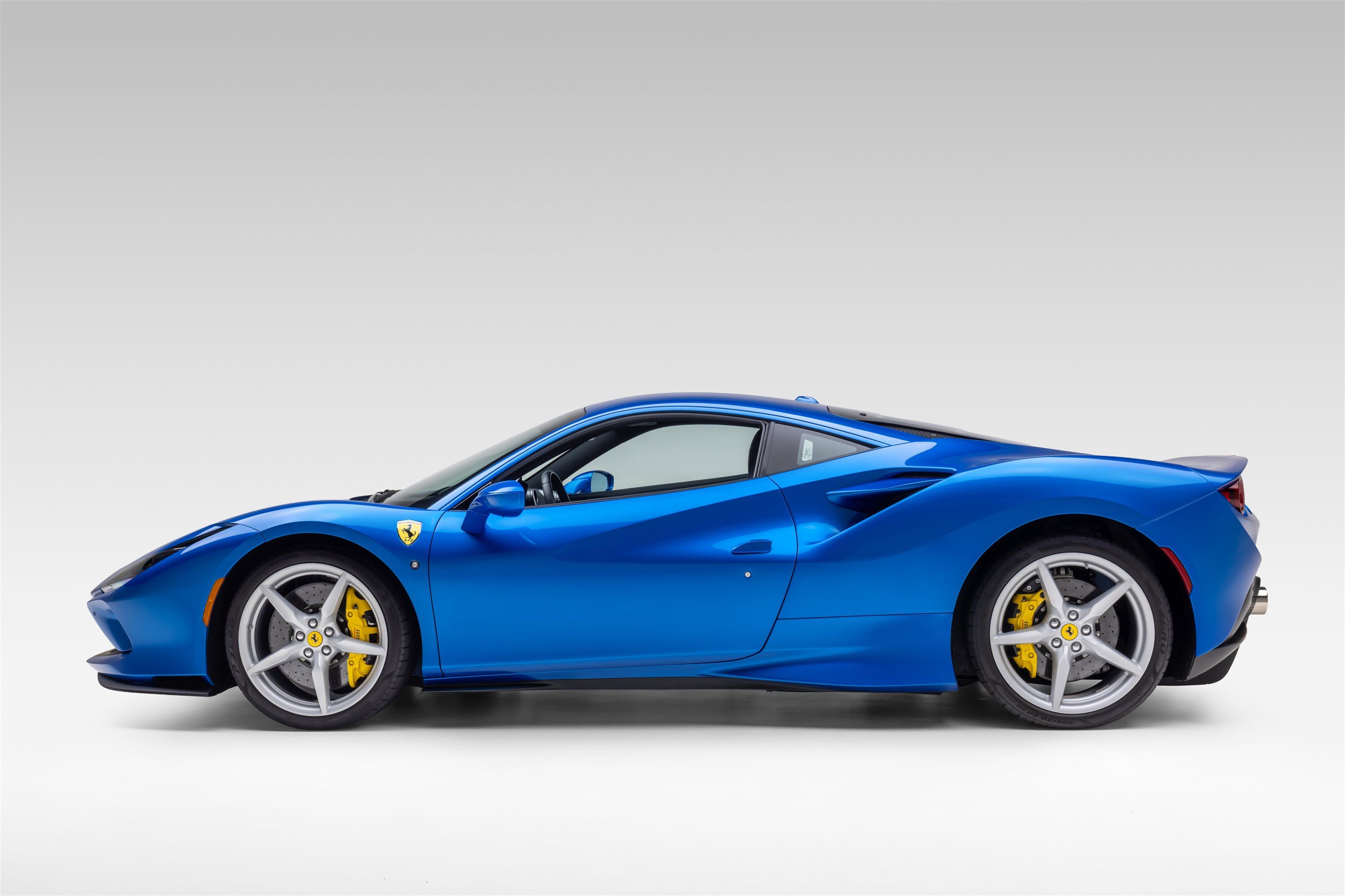 Certified 2021 Ferrari F8 Tributo RWD image 7