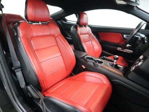 Used 2017 Ford Mustang GT Premium w/ Equipment Group 401A RWD image 12