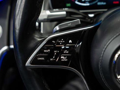 Used 2022 Mercedes-Benz S 500 4MATIC w/ AMG Line Package image 24