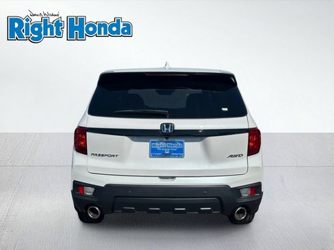Used 2025 Honda Passport EX-L image 11