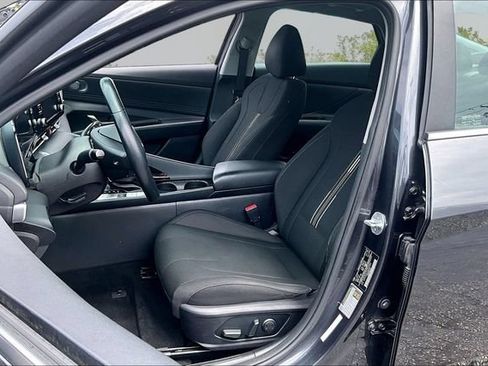 Used 2021 Hyundai Elantra SEL w/ Convenience + Premium Package FWD image 23