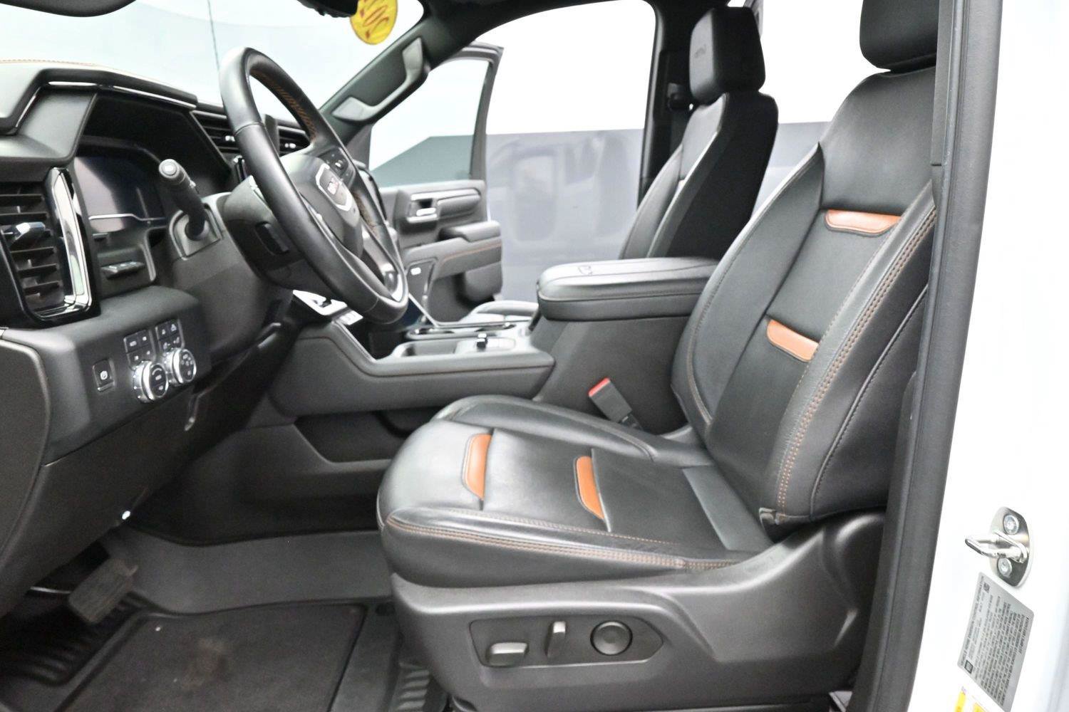 Used 2024 GMC Sierra 2500 AT4 w/ AT4 Premium Plus Package AWD/4WD image 13